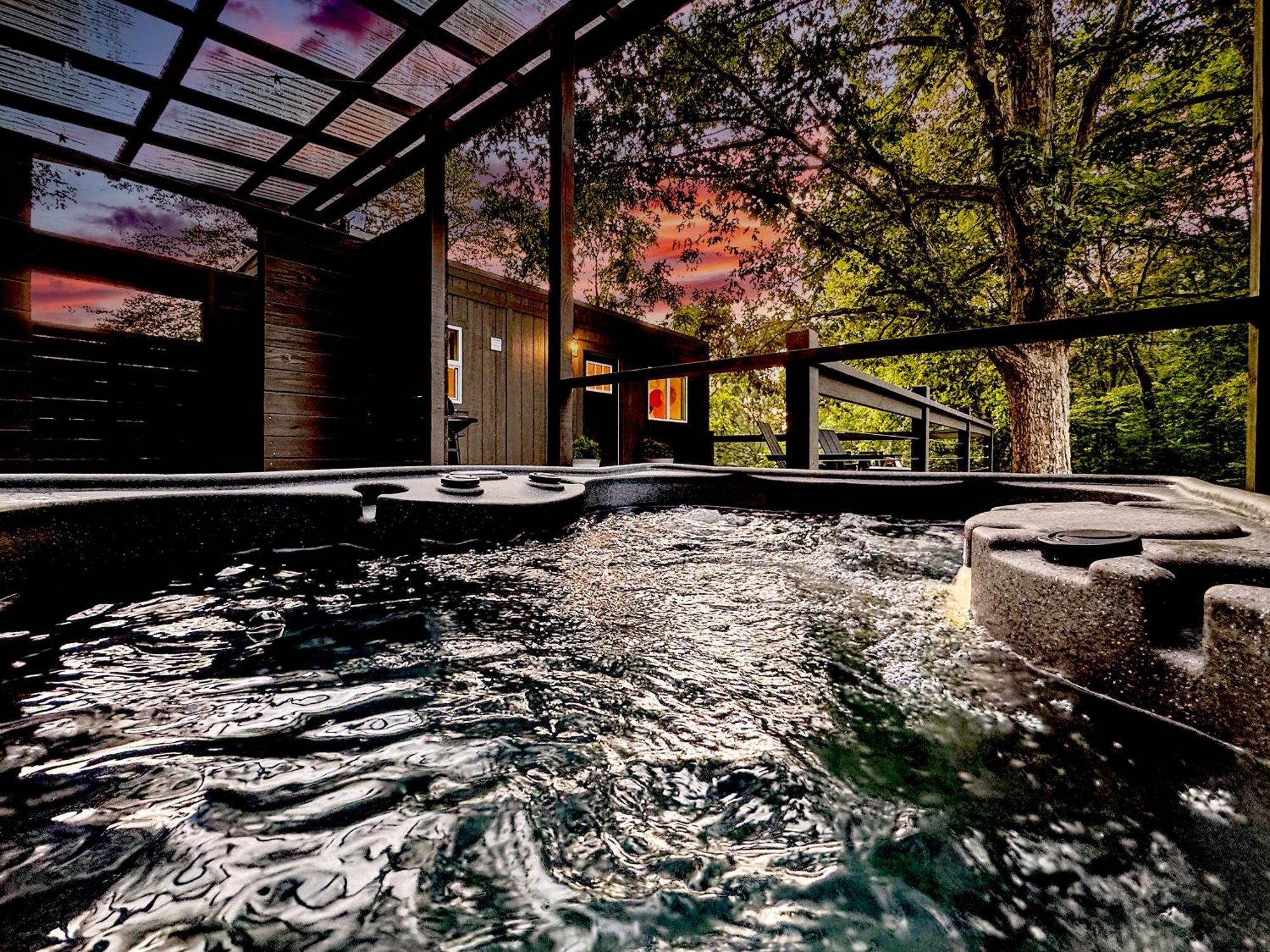 Couples Retreat: King Bed:Hot Tub:Firepit & More Blue Ridge Eksteriør bilde
